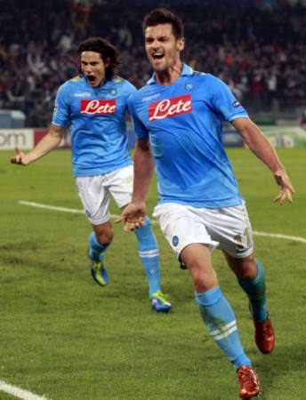 崭露头角 崭露头角